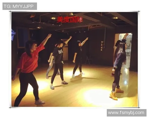 南京街舞队的中路突破战术解析与实践探索 南京街舞队的中路突破战术解析与实践探索