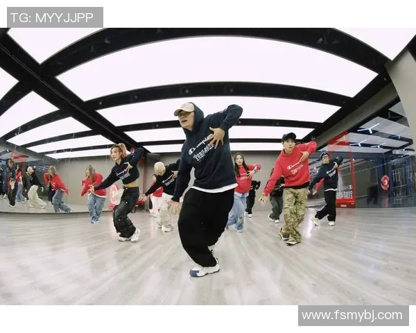 上海街舞队个人能力提升之路：聚焦街舞文化与团队协作的完美结合