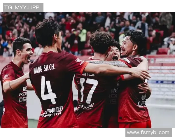 上海足球队的力量变革引发热议探索未来发展之路与挑战 上海足球队的力量变革引发热议探索未来发展之路与挑战